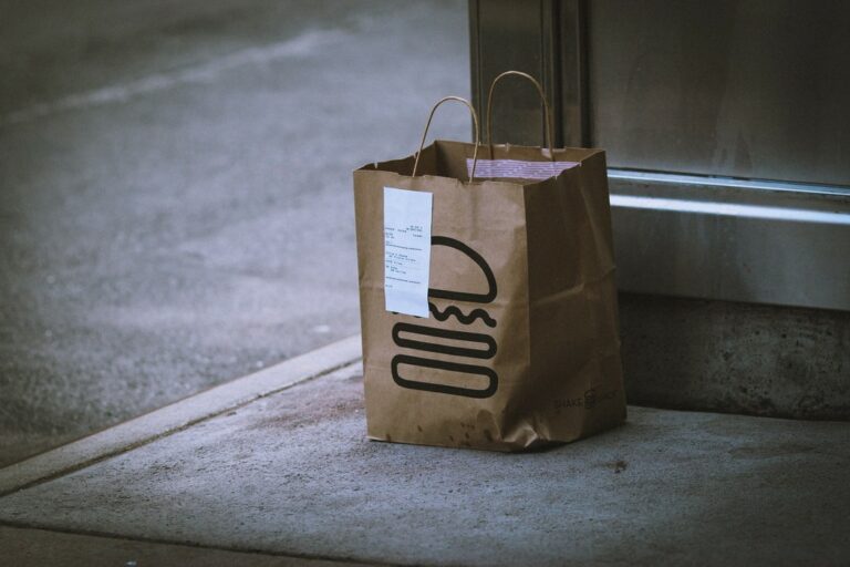 Over 2.85 billion People to Use Online Food Delivery in 2023, Revenues to Jump by 20% YoY to $910B
